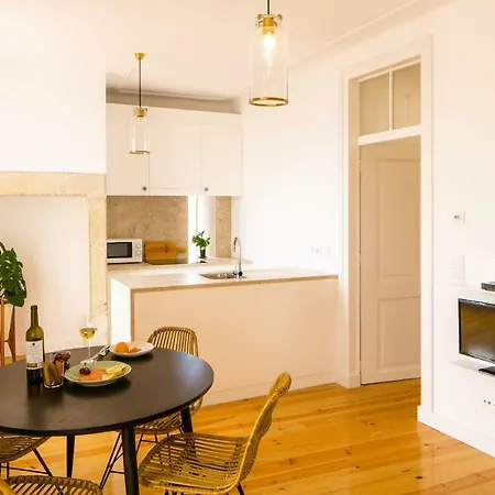 Alfama Balcony River View By Lovelystay Apartmán