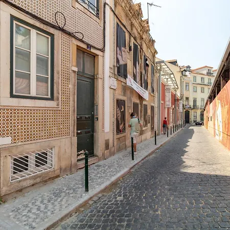 Alfama Balcony River View By Lovelystay
